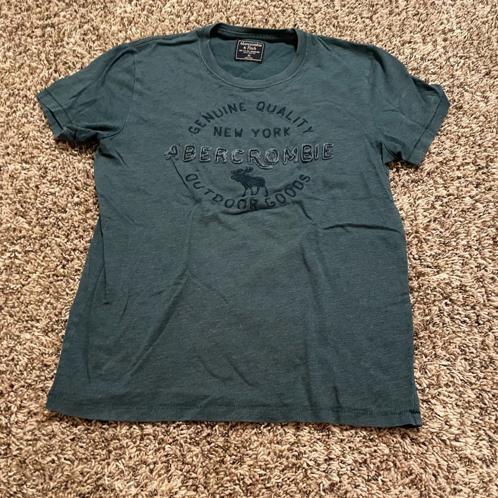 Mens XS Abercrombie tee